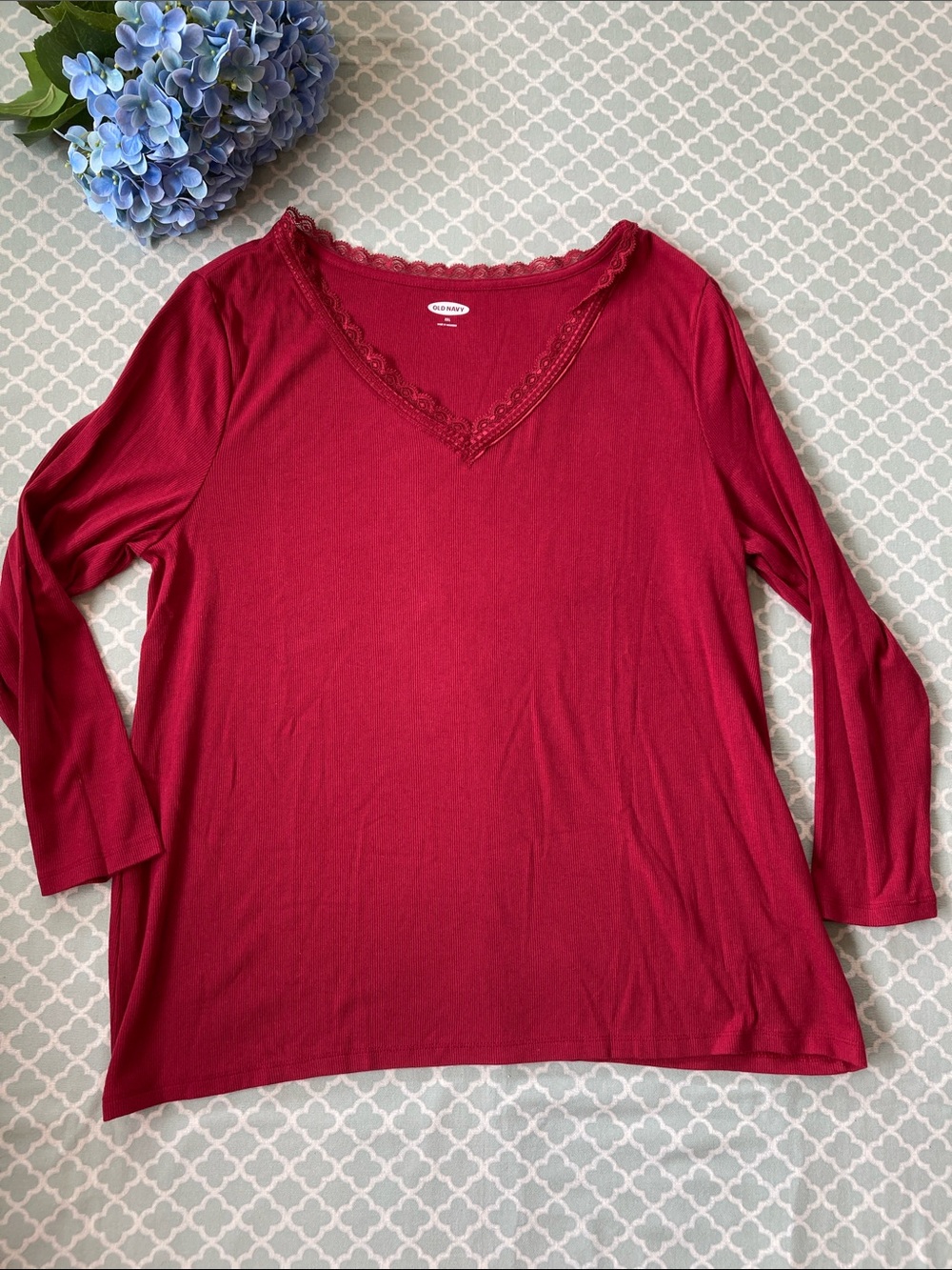 Old Navy Dark Red Lace Trim V-Neck Ribbed Top XXL